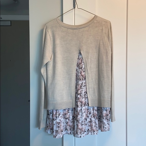 Club Monaco Two Tier Sweater - Picture 4 of 5